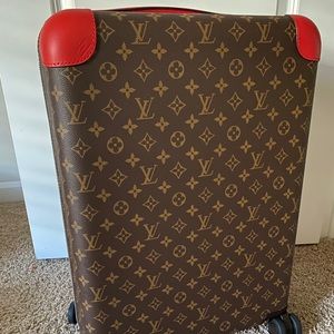 COPY - LV suitcase brand new